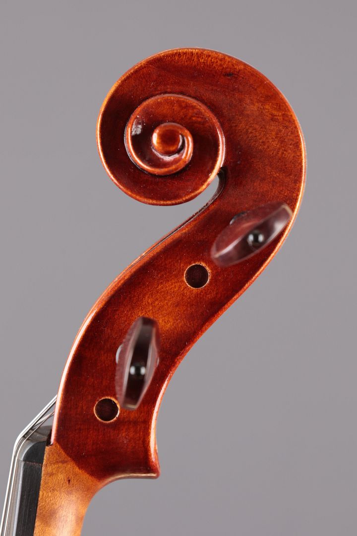 Leonhardt Rainer W. - Mittenwald Anno 2026 - die dunkle Liebe - 40,5 cm - B-144